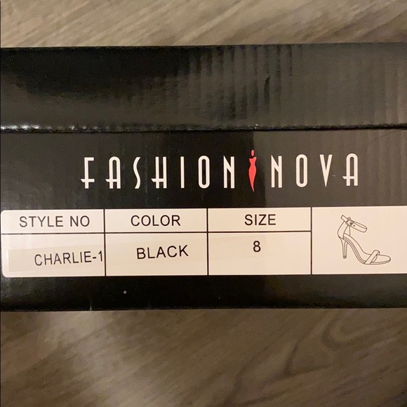 Black heels - Picture 5 of 5